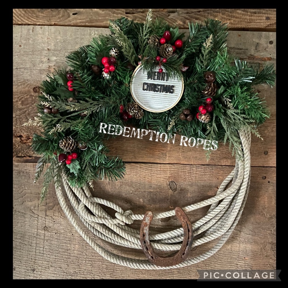 Lariat Rope Wreath Christmas Themed